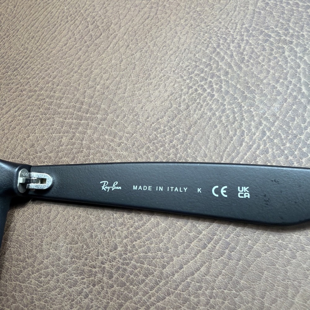 RAY BAN New Wayfarer Sunglasses Black On Black POLARIZED Made Italy RB1232 New!! - Picture 2 of 7
